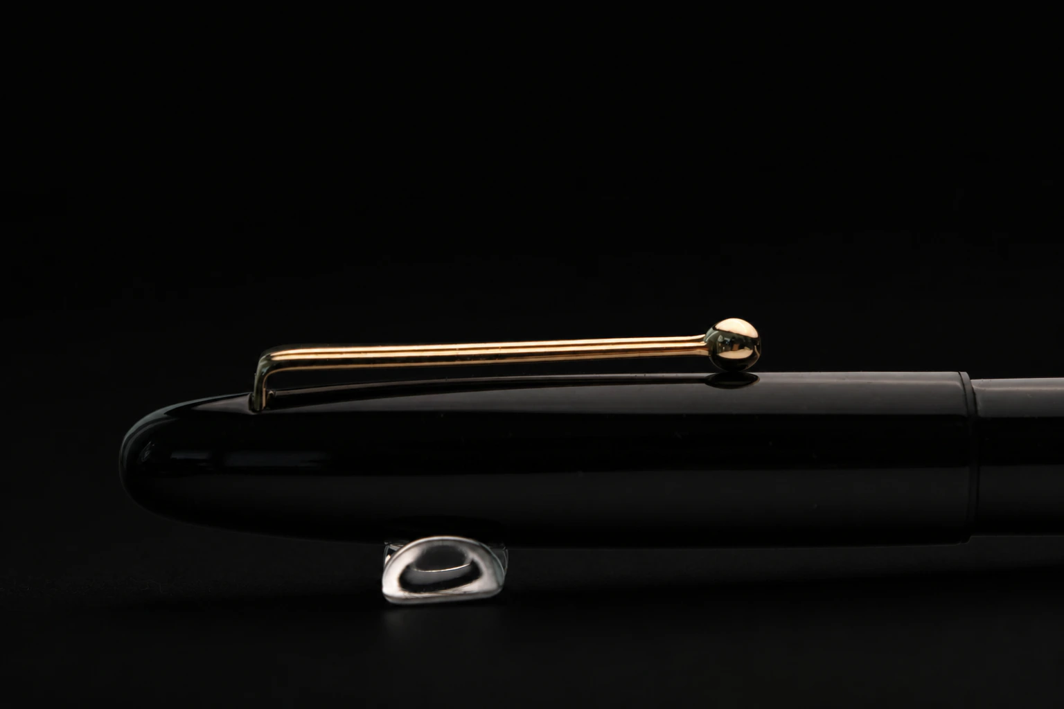 Pure black Laroche fountain pen with a polished gold clip